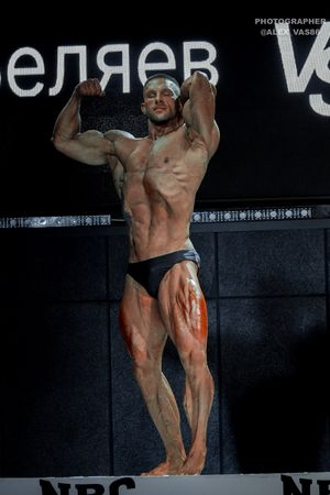 CLASSIC PHYSIQUE
